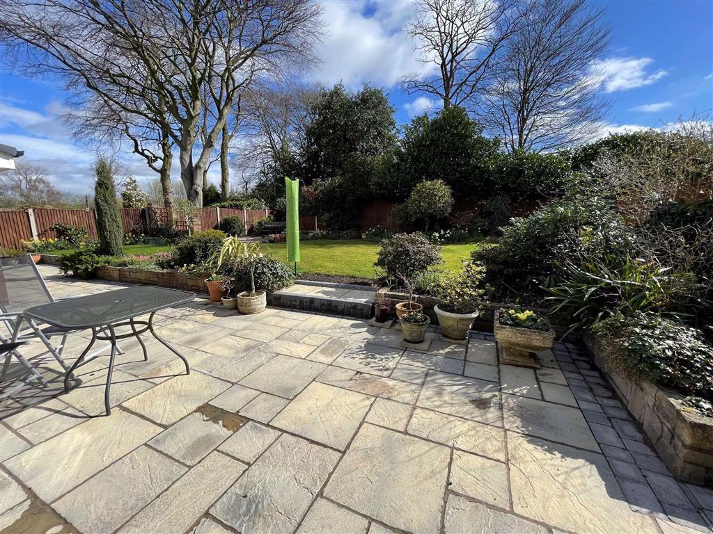 Elmridge, Leigh 4 bed detached house £525,000