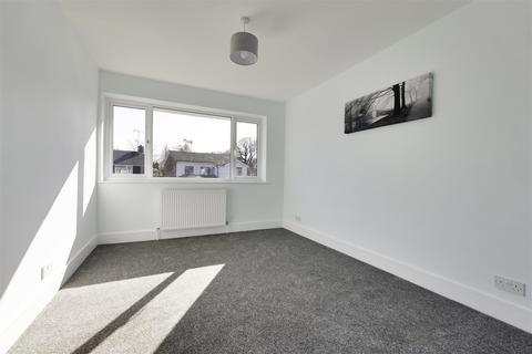 33 Badgers Way, Benfleet, SS7 1TP