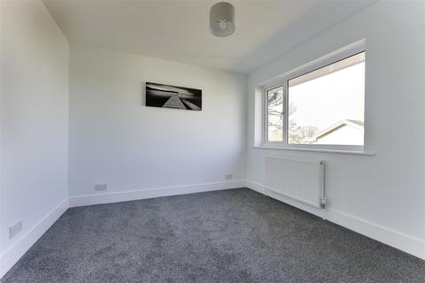 33 Badgers Way, Benfleet, SS7 1TP