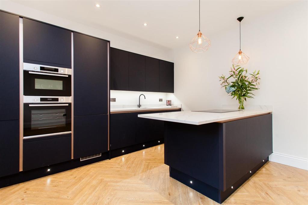 Lounge/Kitchen