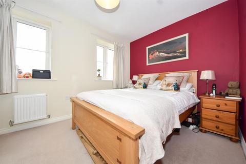 35 Hankinson Road, Warwick, CV34 5NF