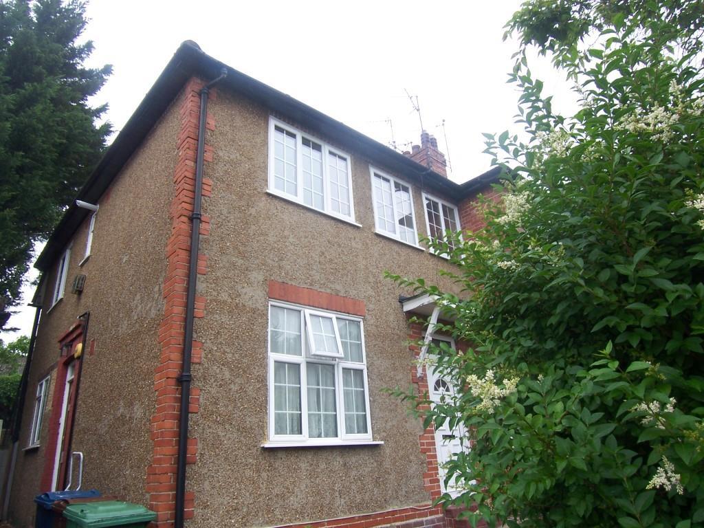 Ashbourne Avenue, Harrow 2 bed £360,000