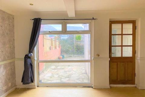 62 Coldbrook Road East, Barry, CF63 1NG