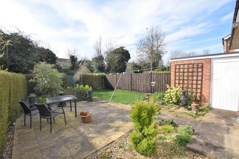 13 Grampian Way, Oakham, LE15 6NX