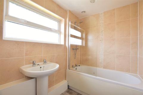 13 Grampian Way, Oakham, LE15 6NX