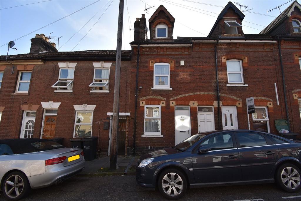Cardigan Street, Luton, Bedfordshire, LU1 3 bed terraced house £260,000