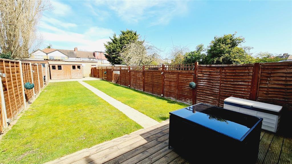 Fisher Road, Harrow, HA3 3 bed terraced house £550,000