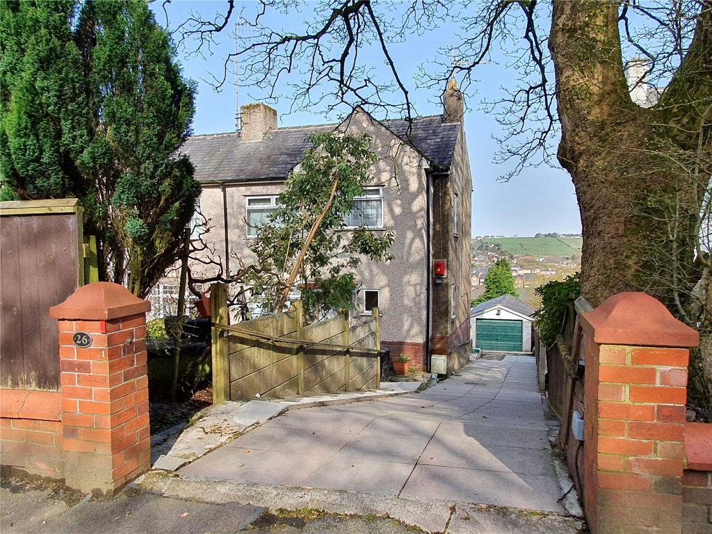 Lammack Road, Blackburn, BB1 2 bed semidetached house £139,950