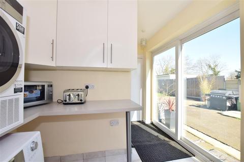 36 Caldwell Road, Stanford-le-hope, SS17 0LP