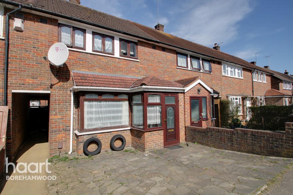 Aycliffe Road, Borehamwood 3 bed terraced house £415,000