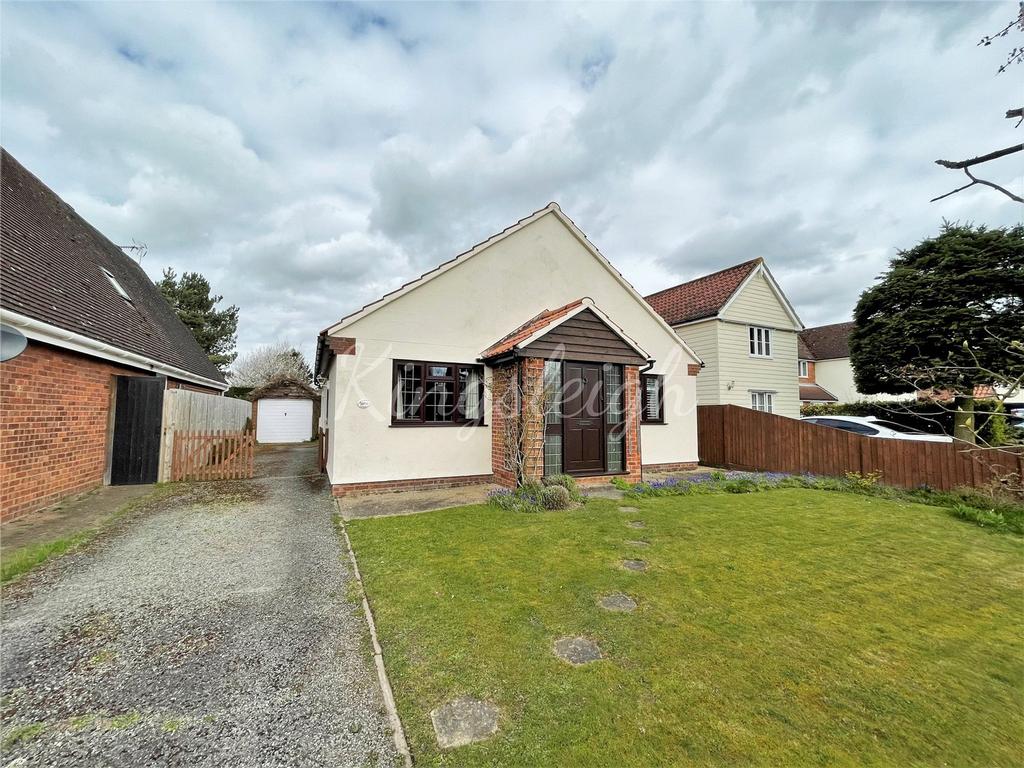 Dedham Meade, Dedham, Colchester, CO7 2 bed bungalow £350,000