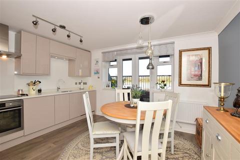 39 Applecross Close, Rochester, ME1 1SQ