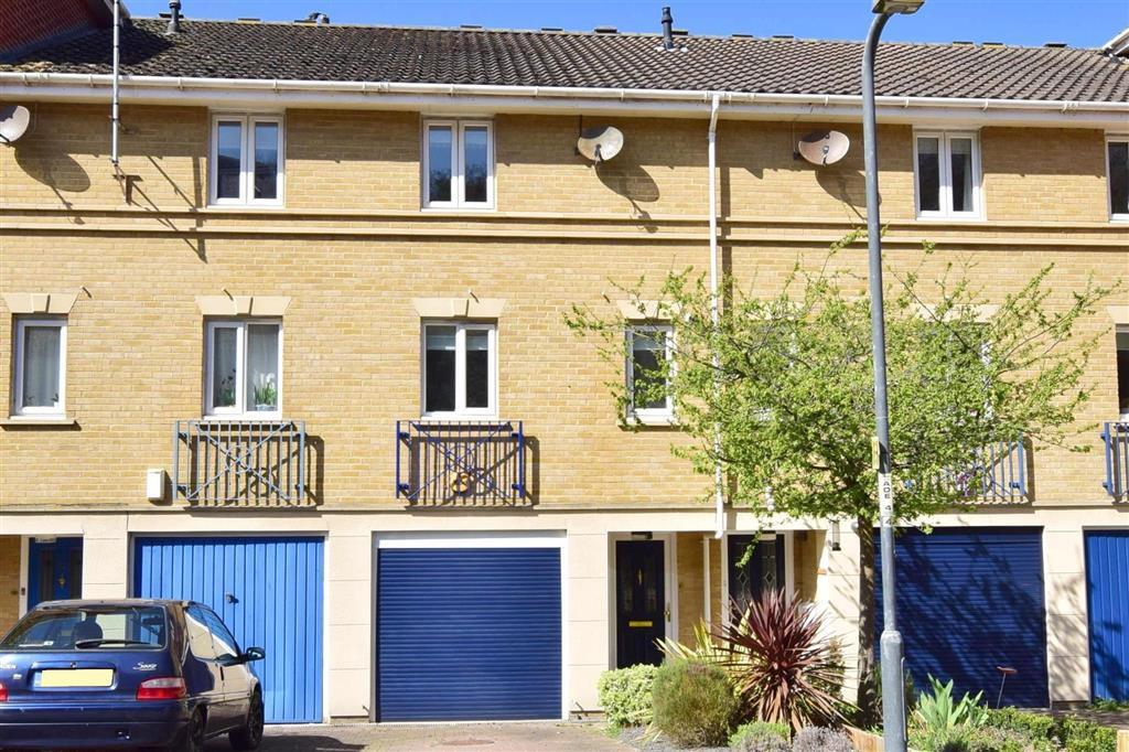 Applecross Close, Rochester, Kent 3 bed townhouse £400,000