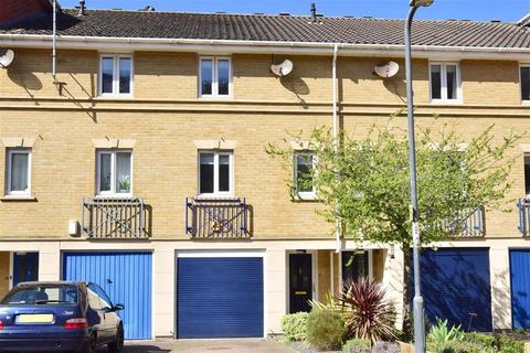 39 Applecross Close, Rochester, ME1 1SQ