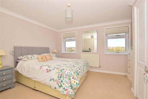39 Applecross Close, Rochester, ME1 1SQ