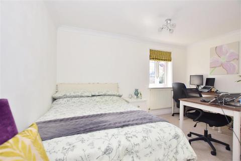 39 Applecross Close, Rochester, ME1 1SQ