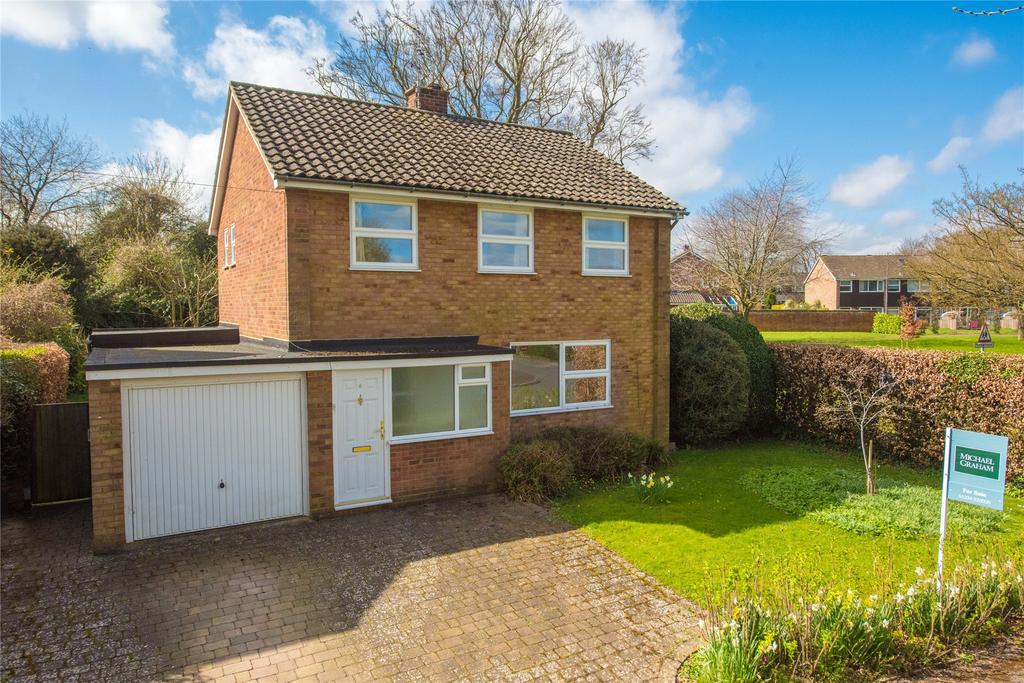 The Drive, Sharnbrook, Bedfordshire, MK44 3 bed detached house £425,000