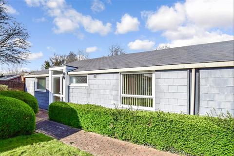48 Knights Croft, New Ash Green, Longfield, DA3 8HT