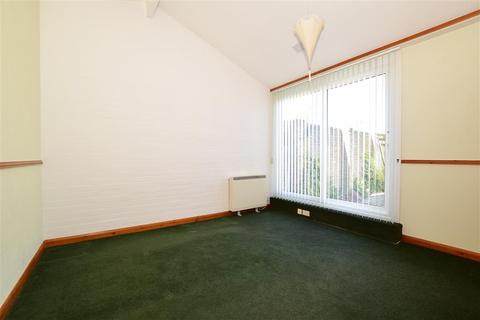 48 Knights Croft, New Ash Green, Longfield, DA3 8HT