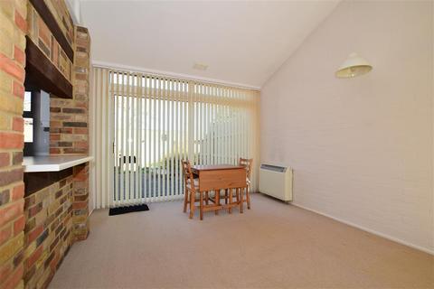48 Knights Croft, New Ash Green, Longfield, DA3 8HT