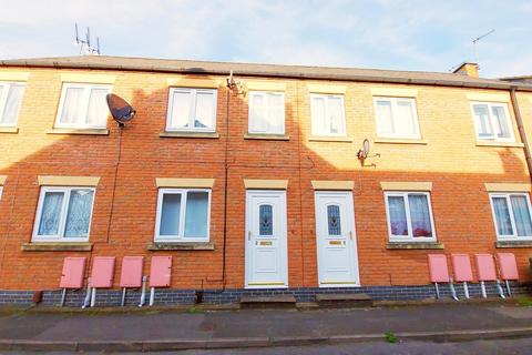 3 bedroom terraced house to rent, Trinity Mews, Grantham, NG31