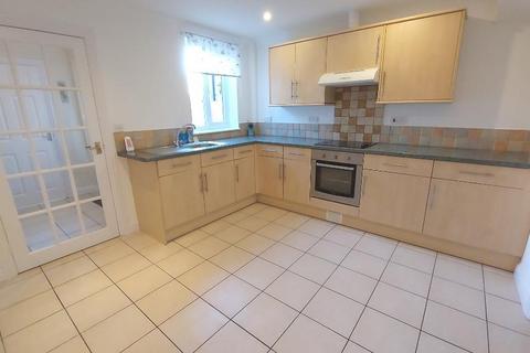 3 bedroom terraced house to rent, Trinity Mews, Grantham, NG31