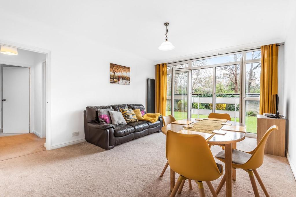 Carlton Drive, Putney 2 bed flat £475,000