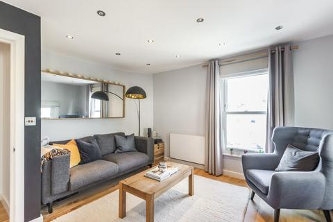 Flat F, 9 Hamlet Road, London, SE19 2AP