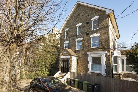 Flat F, 9 Hamlet Road, London, SE19 2AP