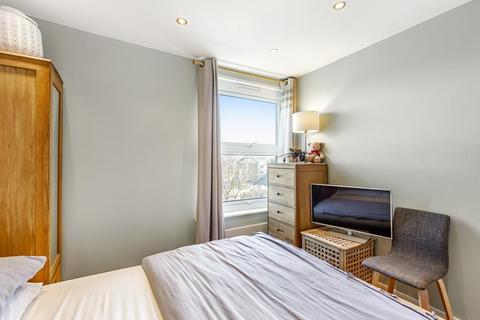 Flat F, 9 Hamlet Road, London, SE19 2AP