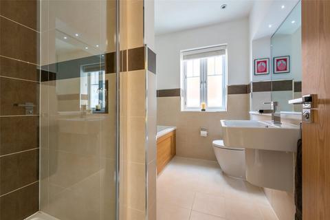 8 Betchworth Place, Pixham, Dorking, RH4 1BF