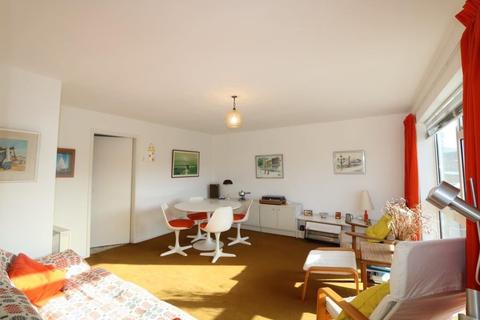 1 Maethlon Close, Tywyn, LL36 0BN
