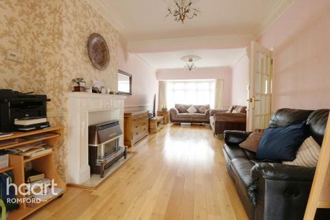 66 Fourth Avenue, Romford, RM7 0UD