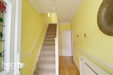 66 Fourth Avenue, Romford, RM7 0UD
