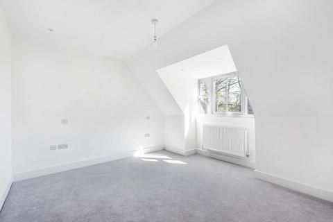 4 bedroom detached house to rent, Friern Park,  North Finchley,  N12