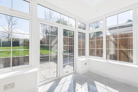 4 bedroom detached house to rent, Friern Park,  North Finchley,  N12