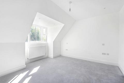 4 bedroom detached house to rent, Friern Park,  North Finchley,  N12
