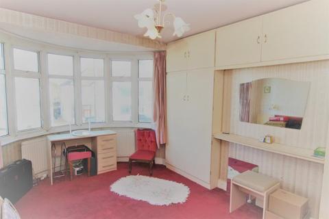 11 Morland Road, Harrow, HA3 9LU