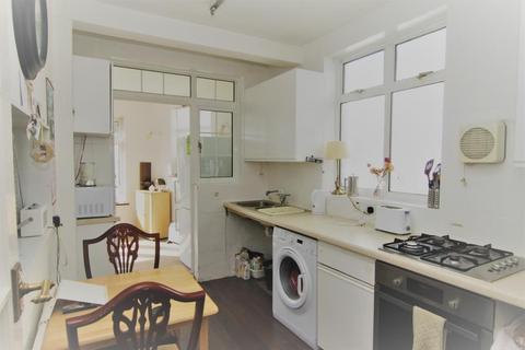 11 Morland Road, Harrow, HA3 9LU