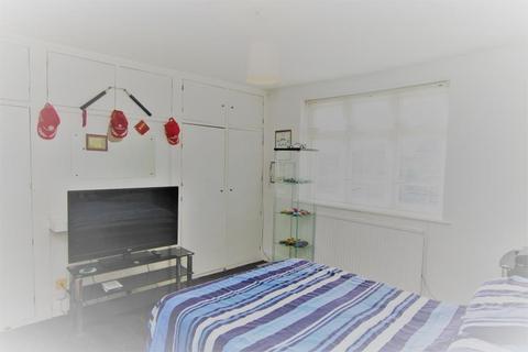 11 Morland Road, Harrow, HA3 9LU