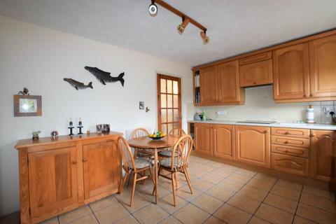 2 Colands Court, Exeter, EX2 8YJ