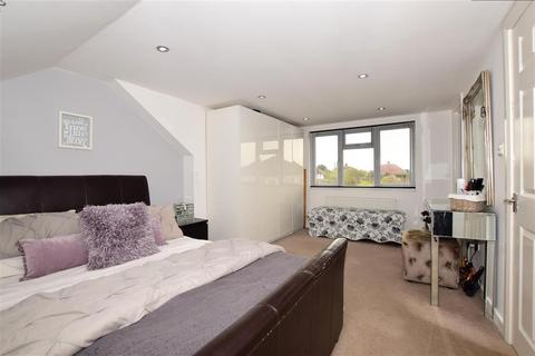 18 Derek Avenue, West Ewell, Epsom, KT19 9HR
