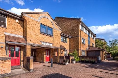 15 Whiteadder Way, London, E14 9UR