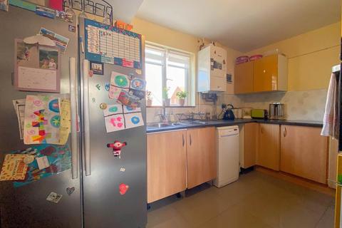 24 Frederick Thomas Road, Dursley, GL11 6NB