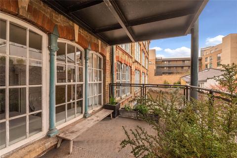 3 bedroom flat to rent, 162-164 Abbey Street, London