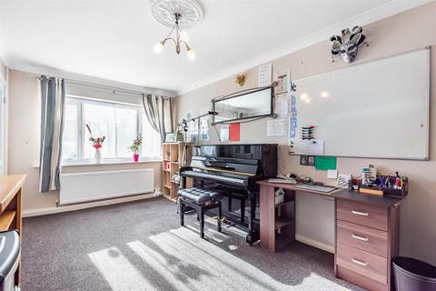 11 Gorse Close, Scunthorpe, DN16 3UL