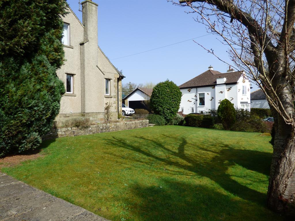 Raikes Road, Skipton 4 bed detached house £440,000