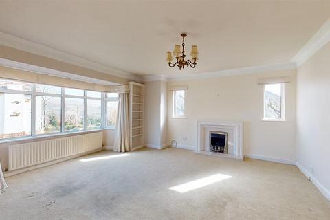 82 Raikes Road, Skipton, BD23 1LS