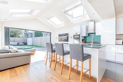 87 Nelson Road, London, SW19 1HU