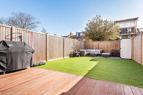 87 Nelson Road, London, SW19 1HU